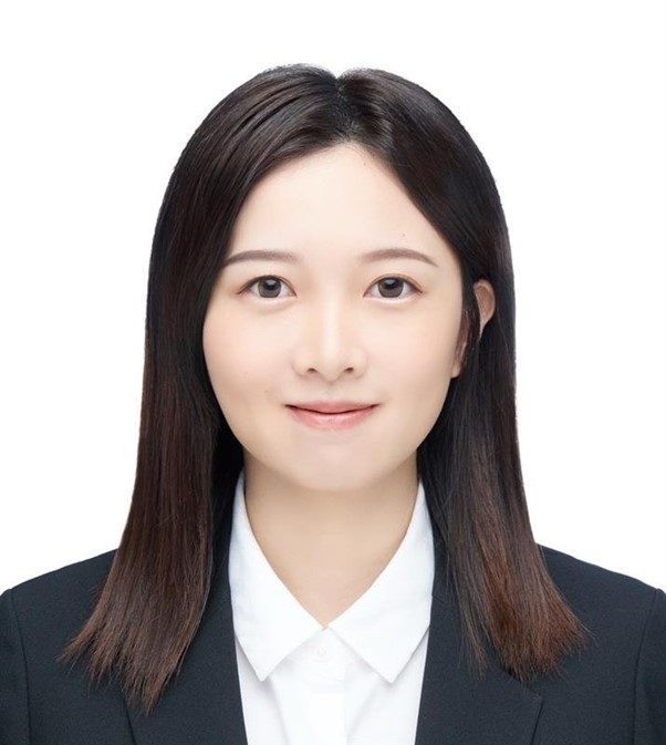Expert's Headshot