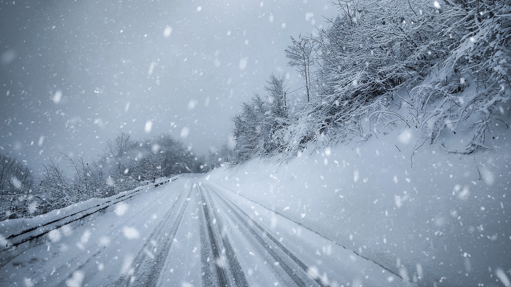Blizzard sweeps across the Northeast