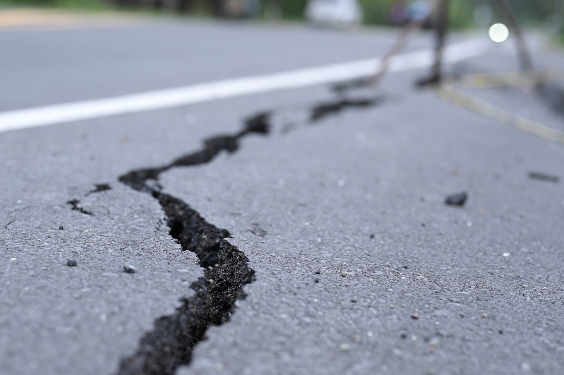 Strong earthquake hits the Philippines